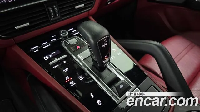 Porsche Cayenne 2022 thumb 9