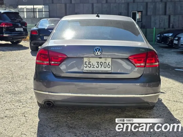 Volkswagen Passat (North America and China) 2013 thumb 6
