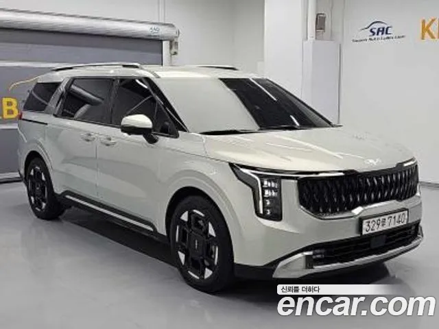Kia Carnival 2024 thumb 4