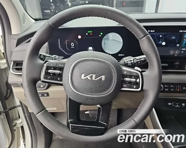 Kia Carnival 2024 thumb 9