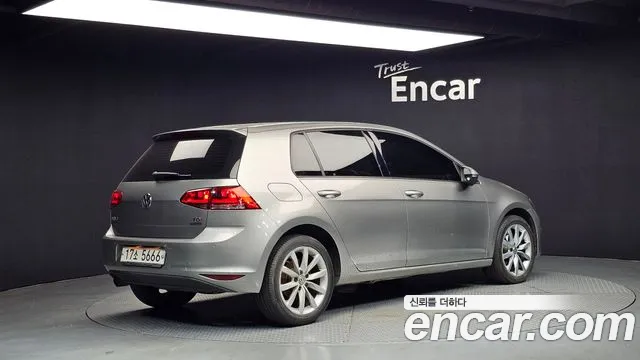 Volkswagen Golf Sportsvan 2014 thumb 2