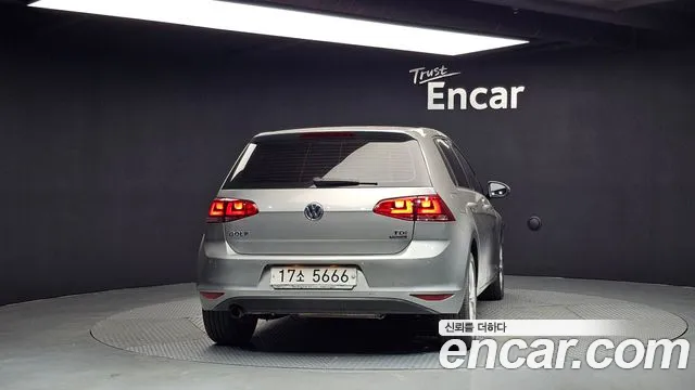 Volkswagen Golf Sportsvan 2014 thumb 4