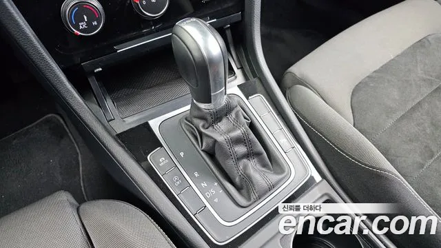 Volkswagen Golf Sportsvan 2014 thumb 9