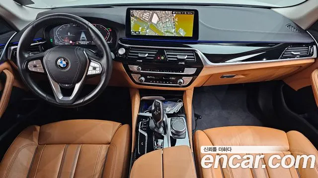 BMW 5-Series 2022 thumb 7