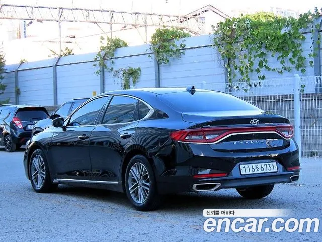 Hyundai Grandeur 2017 thumb 2