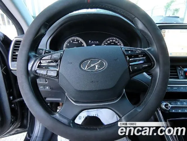 Hyundai Grandeur 2017 thumb 8