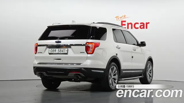 Ford Explorer 2018 thumb 2
