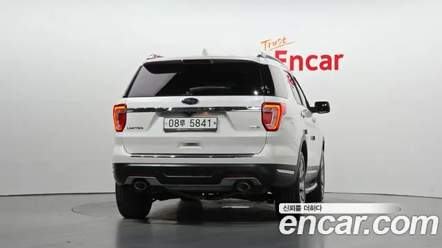 Ford Explorer 2018 thumb 4