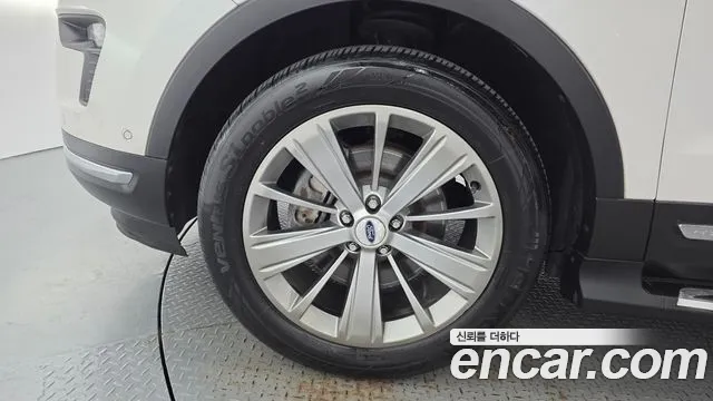 Ford Explorer 2018 thumb 5