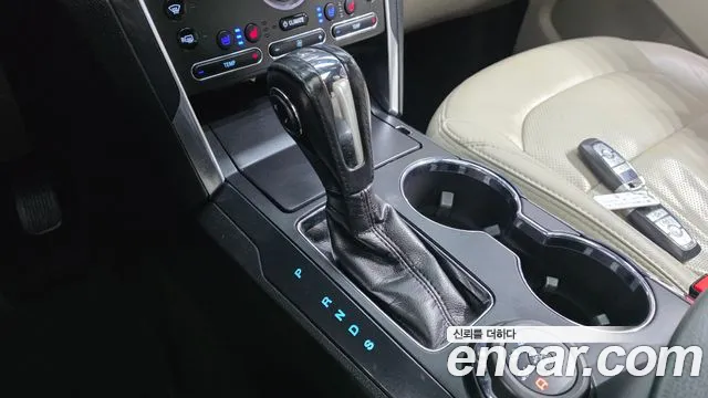 Ford Explorer 2018 thumb 9