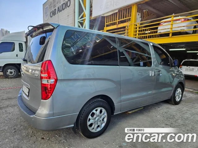Hyundai Starex 2014 thumb 2