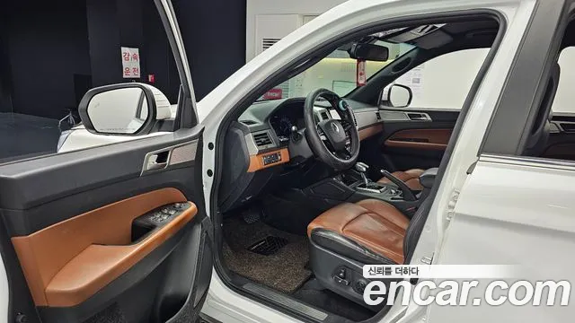 KG_Mobility_Ssangyong Rexton 2019 thumb 10