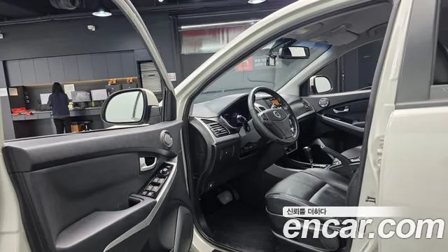 KG_Mobility_Ssangyong KORANDO 2013 thumb 10