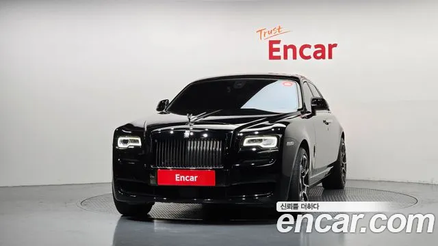 Rolls-Royce Ghost 2017 thumb 3
