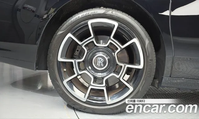 Rolls-Royce Ghost 2017 thumb 5