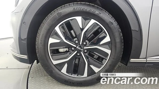 Kia EV6 2021 thumb 4