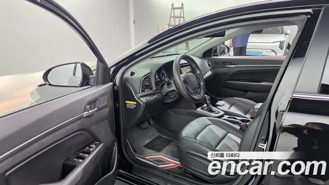 Hyundai Avante 2015 thumb 10