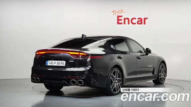Kia Stinger 2020 thumb 2