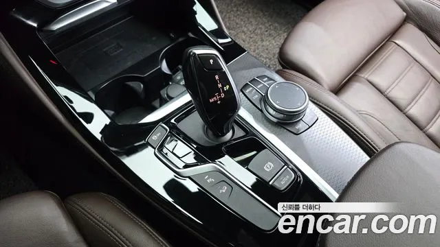 BMW X4 2020 thumb 9
