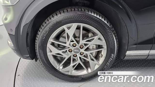 Genesis GV70 2023 thumb 4