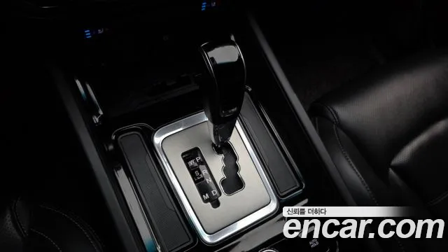 KG_Mobility_Ssangyong Rexton 2018 thumb 9