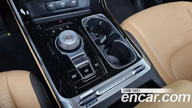 Kia Carnival 2023 thumb 8