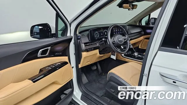 Kia Carnival 2023 thumb 9