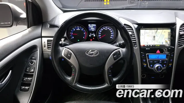 Hyundai i30 2014 thumb 12