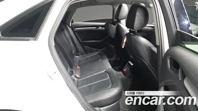 Audi A3 2015 thumb 12