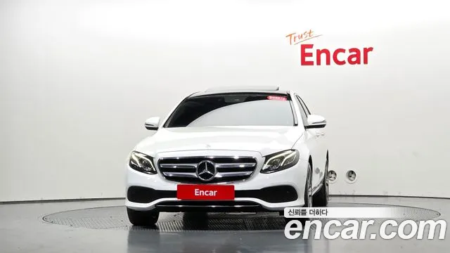 Mercedes-Benz E-Класс 2019 thumb 2