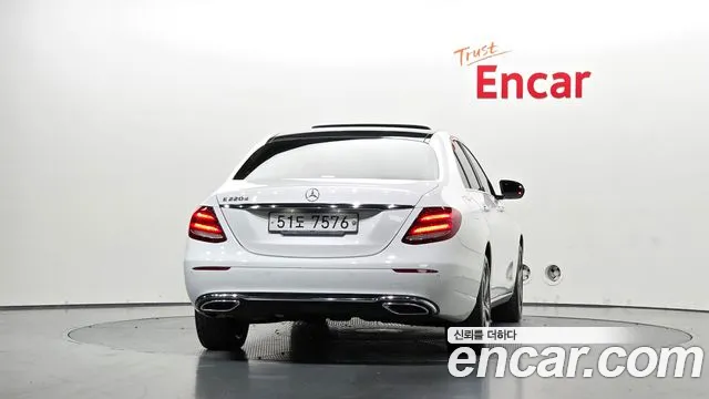 Mercedes-Benz E-Класс 2019 thumb 3