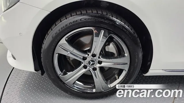 Mercedes-Benz E-Класс 2019 thumb 4