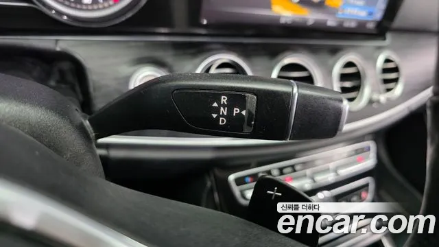 Mercedes-Benz E-Класс 2019 thumb 8
