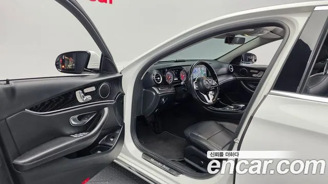 Mercedes-Benz E-Класс 2019 thumb 9