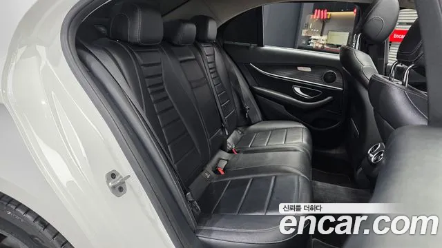 Mercedes-Benz E-Класс 2019 thumb 11