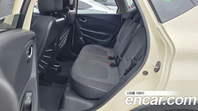Renault-KoreaSamsung Captur 2015 thumb 11