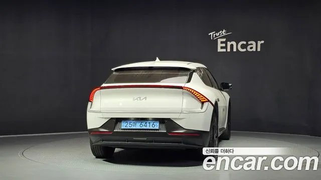 Kia EV6 2022 thumb 4