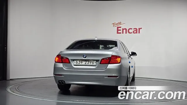 BMW 5-Series 2014 thumb 4
