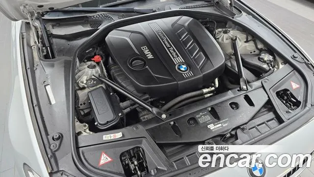 BMW 5-Series 2014 thumb 6