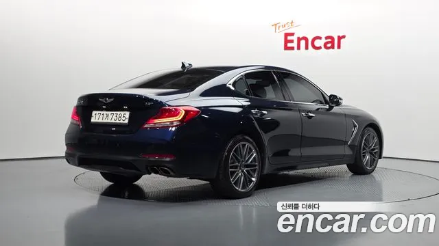 Genesis G70 2018 thumb 2