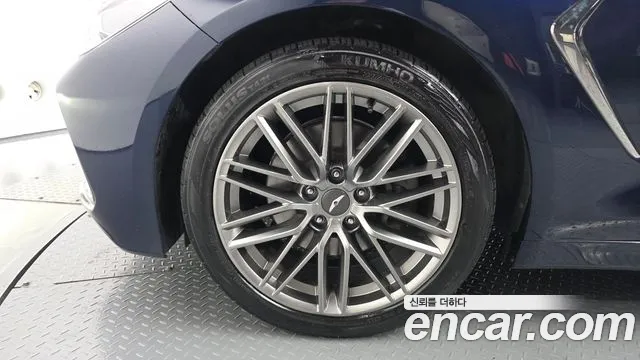 Genesis G70 2018 thumb 5