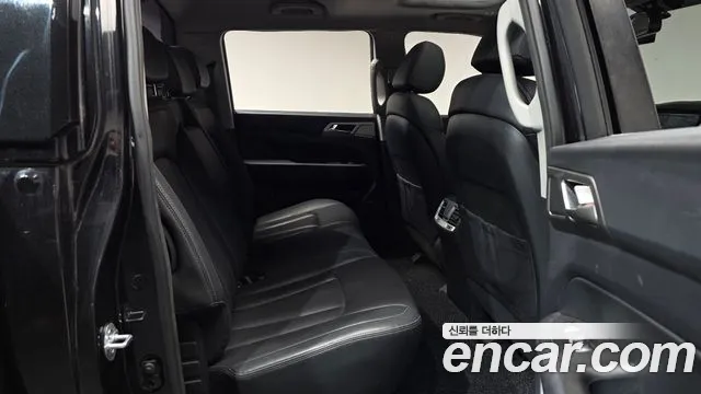 KG_Mobility_Ssangyong Rexton 2019 thumb 10