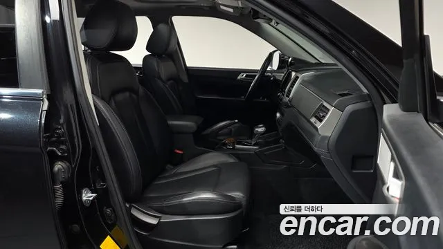 KG_Mobility_Ssangyong Rexton 2019 thumb 11