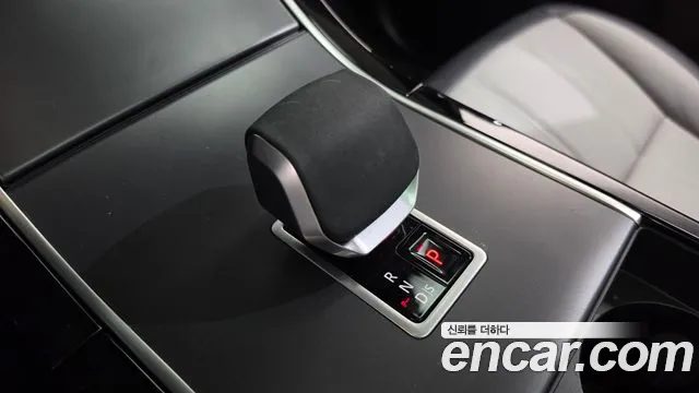Land Rover Range Rover Evoque 2025 thumb 9