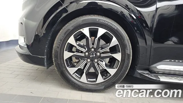 Kia Carnival 2021 thumb 5
