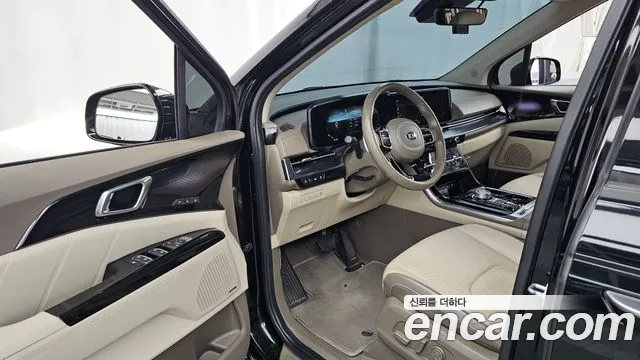 Kia Carnival 2021 thumb 10