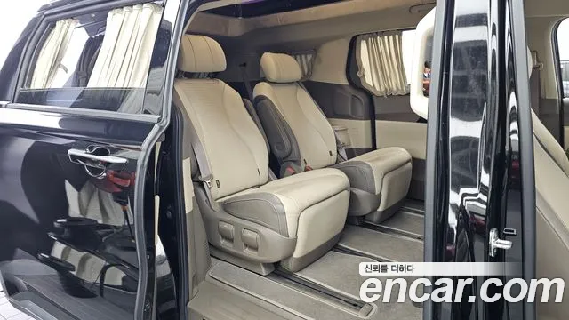 Kia Carnival 2021 thumb 12
