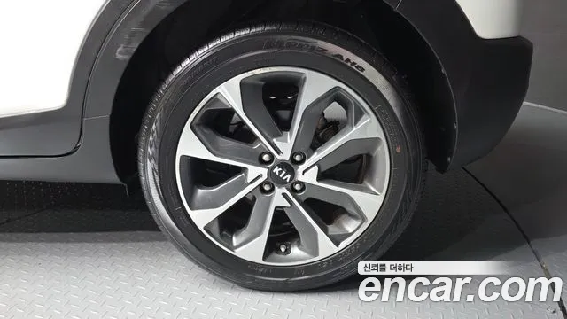 Kia Stonic 2017 thumb 4
