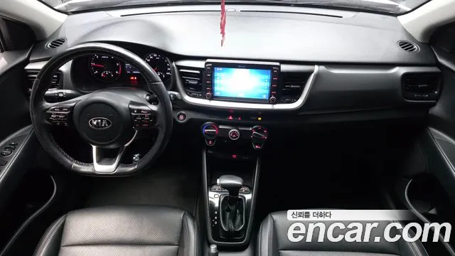 Kia Stonic 2017 thumb 6