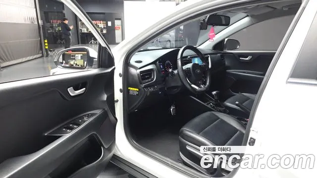 Kia Stonic 2017 thumb 9